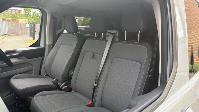 Ford Transit Custom 320 L1 Diesel Fwd 2.0 EcoBlue 170ps H1 Double Cab Van Limited Auto - Image 36